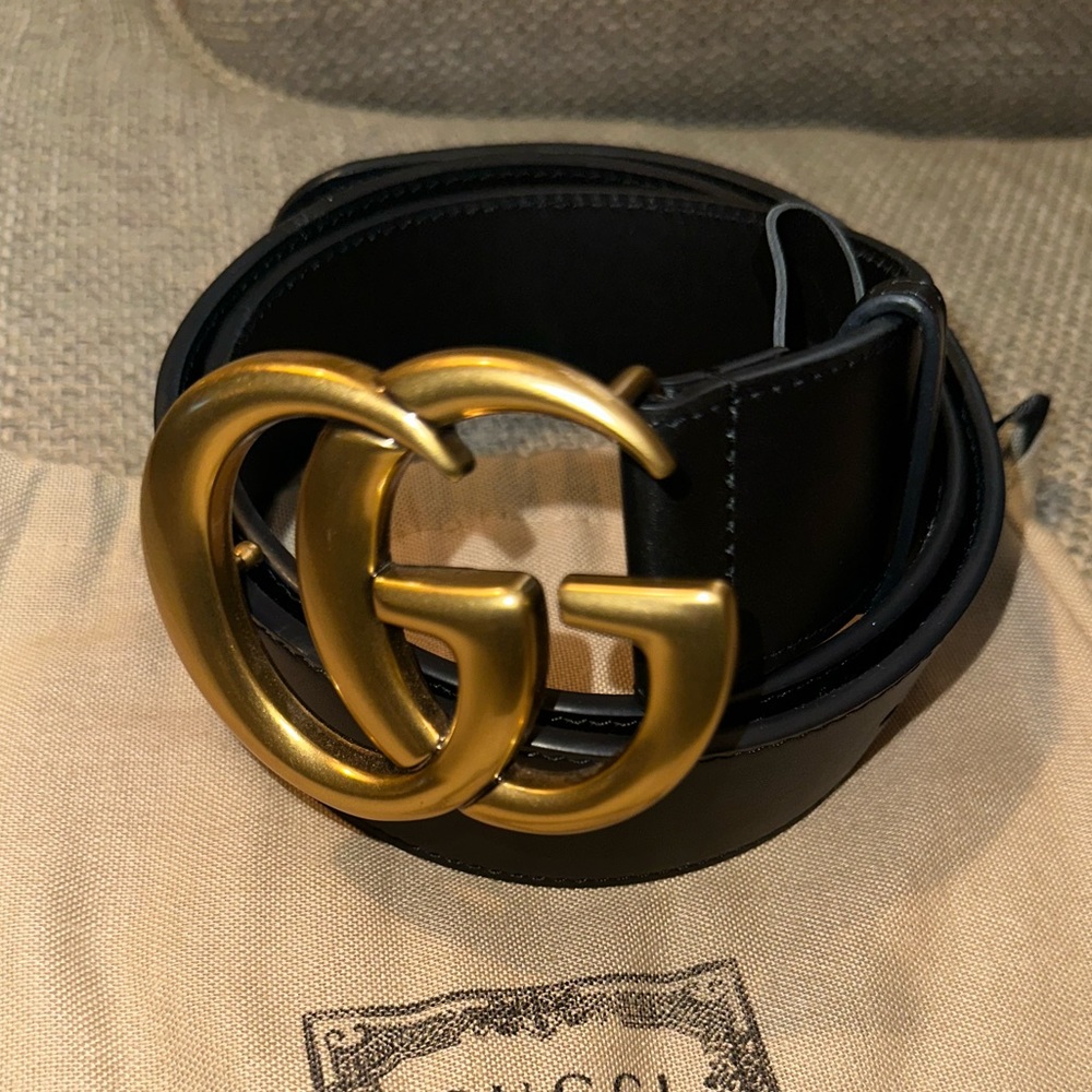 Gucci Black Leather Belt with Gold Double G Buckle